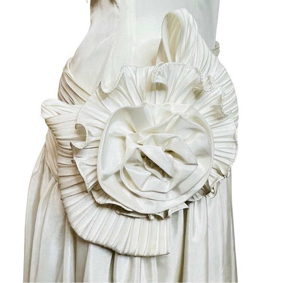 Vintage 1990's Princess Diana Inspired Tea Length Wedding Dress - Picture 5 of 7